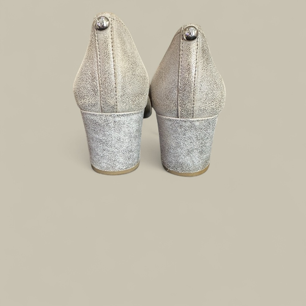 Donald J. Pliner Silver Heels Elegant Design - Picture 8 of 9